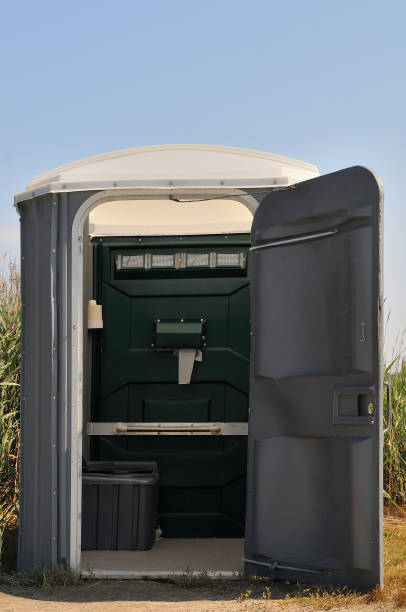 Best Luxury portable toilet rental  in Trinity, AL